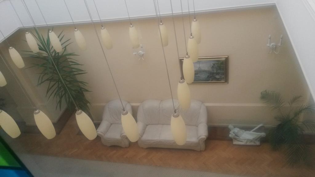 Marlen Hotel Rivne Buitenkant foto